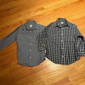 Two Boy’s Old Navy Blue Button Down Shirts. Size M EUC